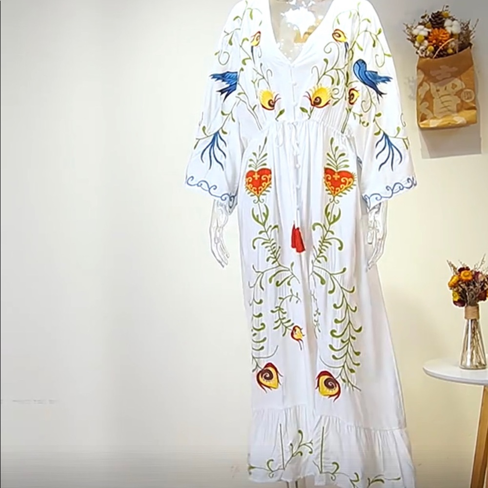 New White Boho Embroidered Hearts Magic Kimono Long Maxi Gown 5 Star⭐️ Favorite - Picture 11 of 16